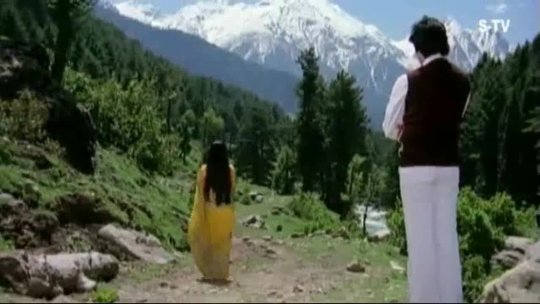 A Ri Pawan Dhunde Kise Tera Mann  Rakhee  Amitabh  Vinod Mehra  Bemisal Movie Songs  Lata Hits
