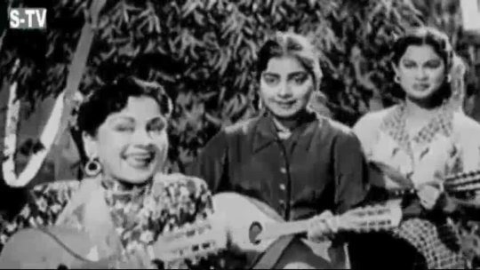 Aaye Hai Doorse  Mohammed Rafi, Asha Bhosle, Tumsa Nahin Dekha Song